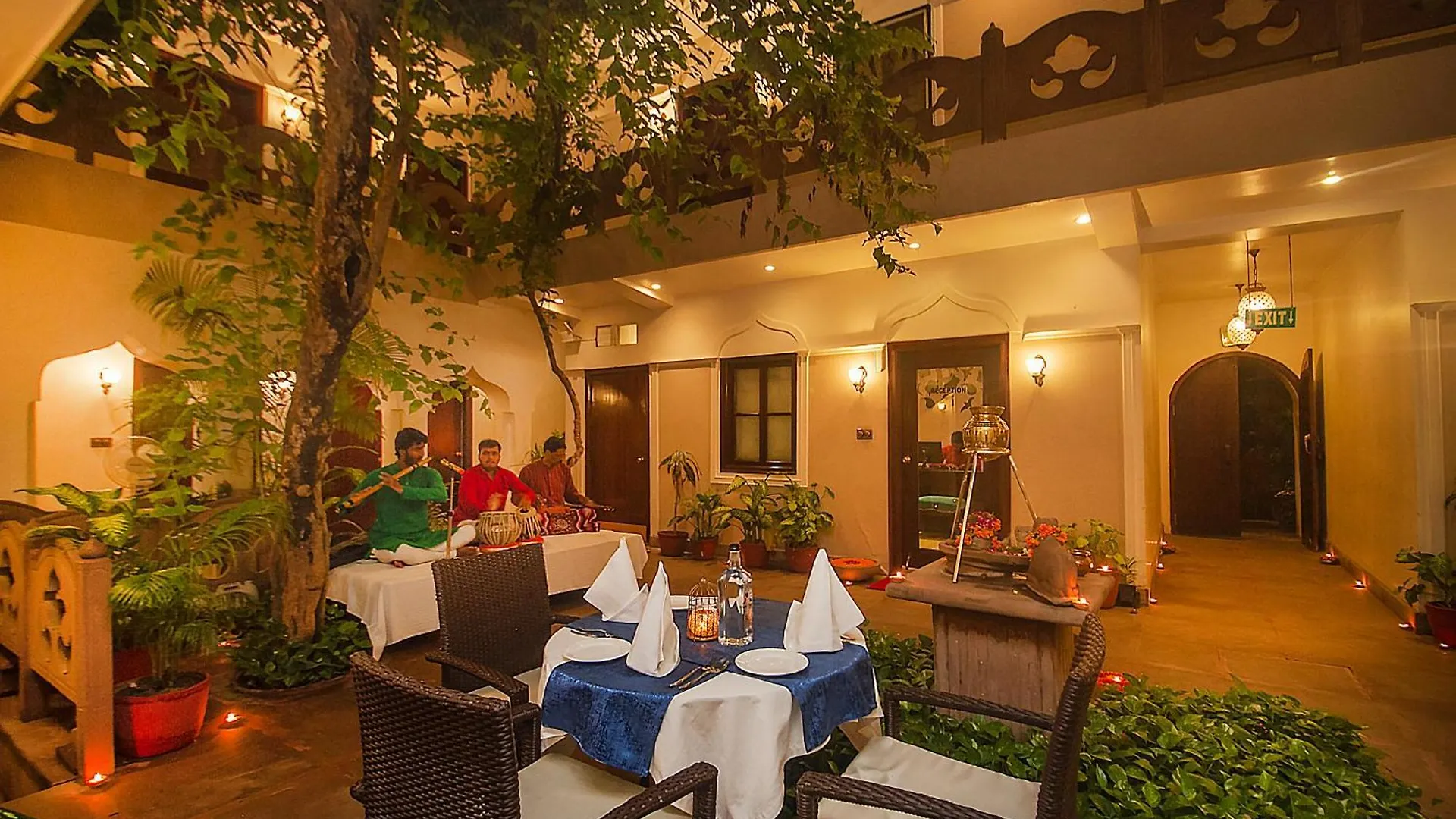 Amritara Suryauday Haveli Otel Varanasi Resort