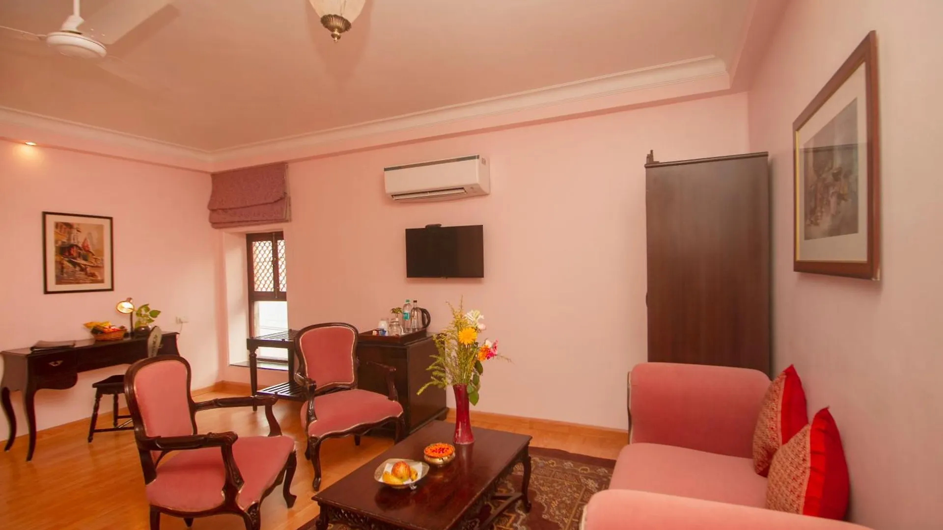 **** Resort Amritara Suryauday Haveli Otel Varanasi Hindistan