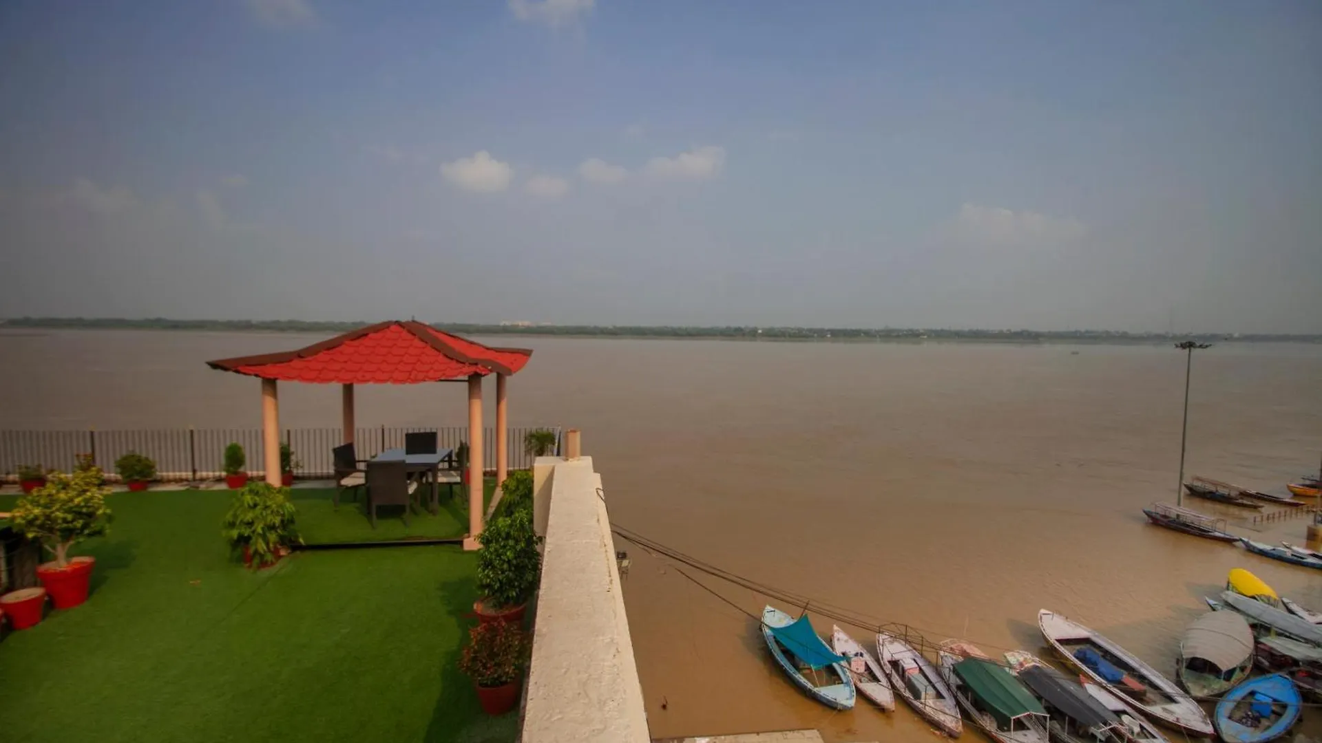**** Resort Amritara Suryauday Haveli Otel Varanasi Hindistan