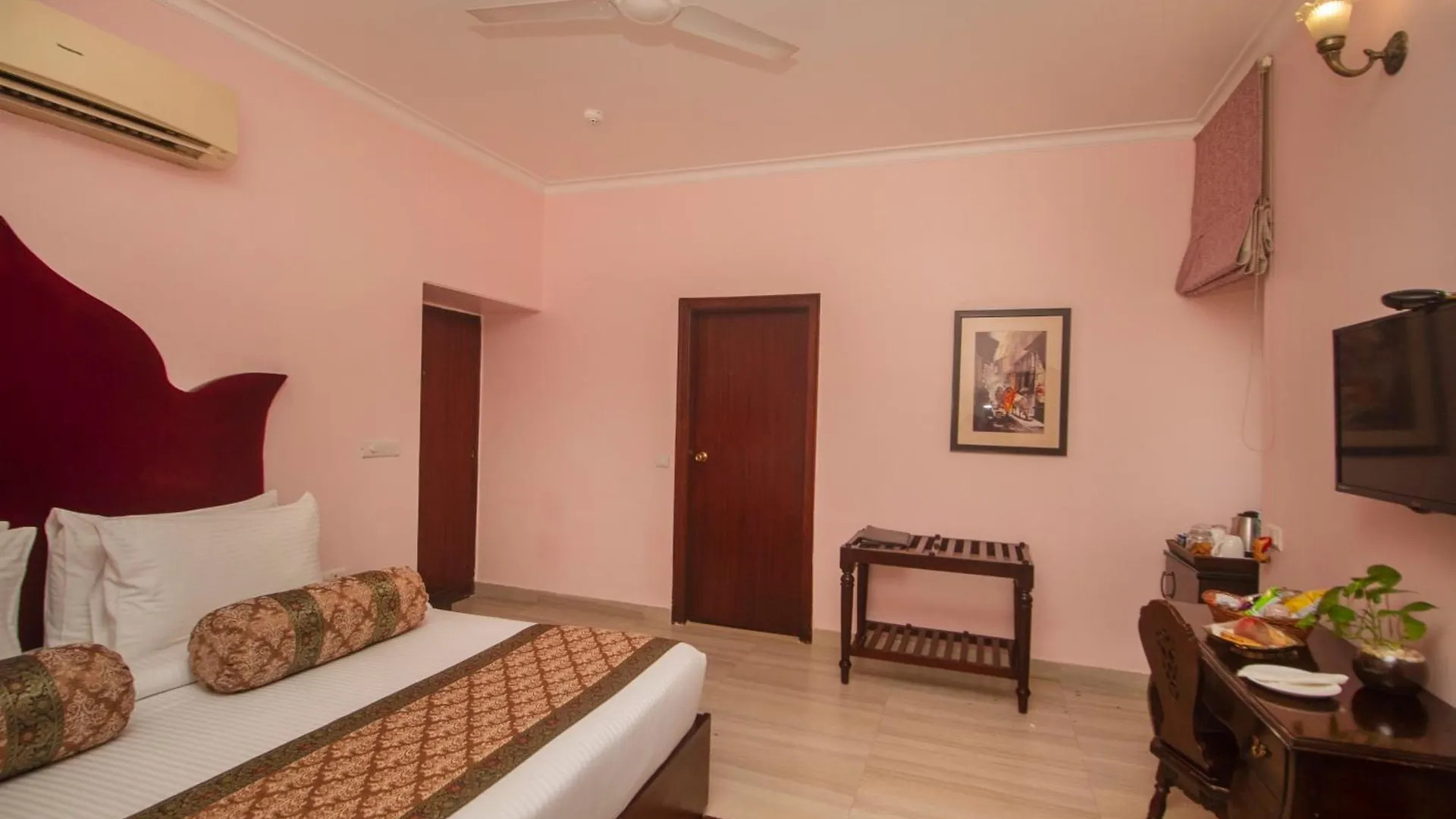 Hotel Amritara Suryauday Haveli Varanasi 4*,  India
