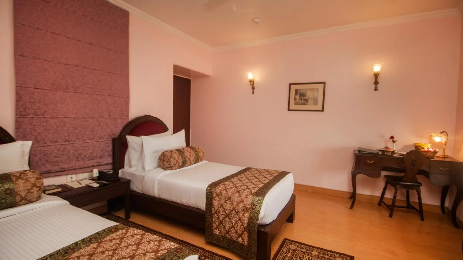 Hotel Amritara Suryauday Haveli Varanasi Resort