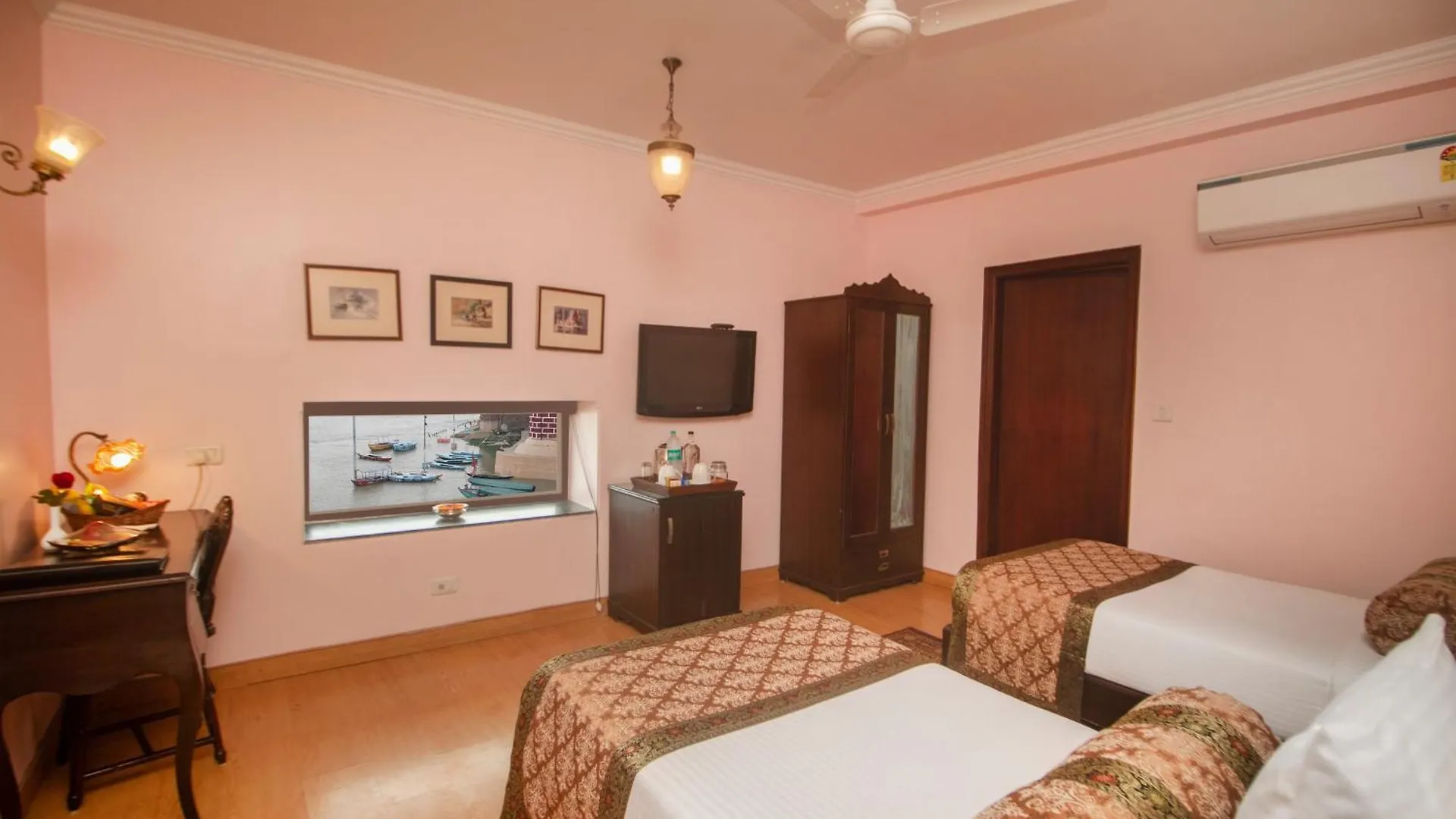 Hotel Amritara Suryauday Haveli Varanasi 4*,