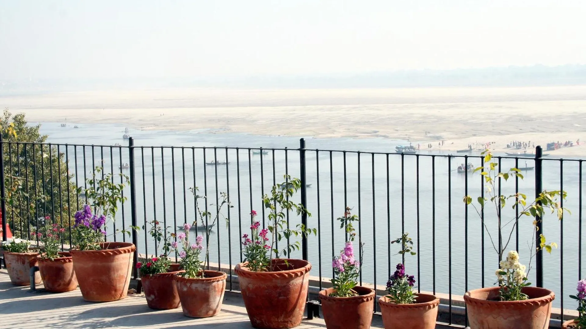 Hotel Amritara Suryauday Haveli Varanasi Resort